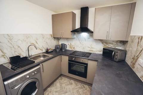 Hen & Chickens Luxury Apartments, Free Parking, By DerBnB Apartment in Derby