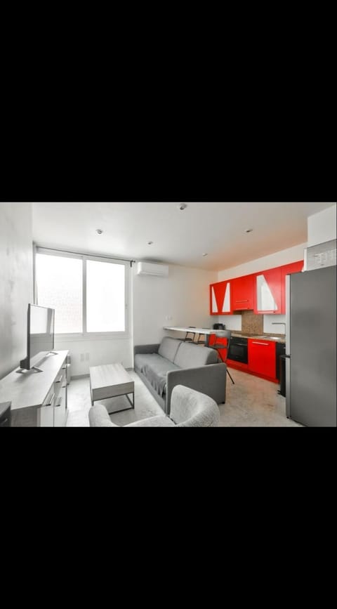 Kitchen or kitchenette, Living room