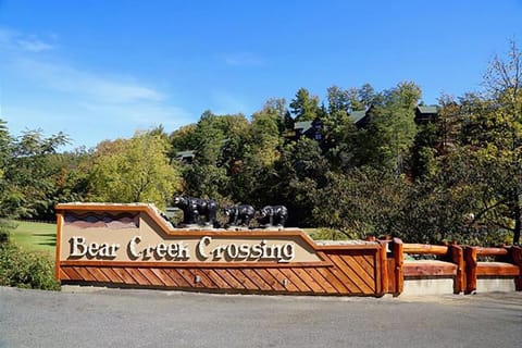 The Palace at Bear Creek by Venture Smoky Mountains House in Pigeon Forge