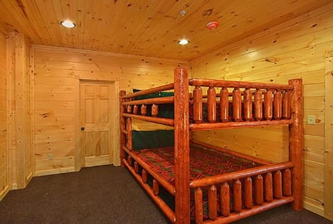 Parkview Mansion by Venture Smoky Mountains House in Gatlinburg