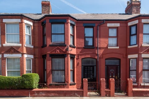 Property building, Street view