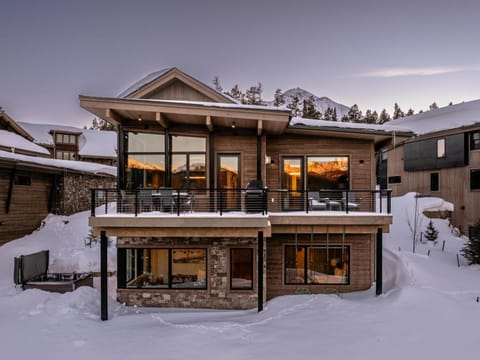 7 Deep Forest home House in Big Sky