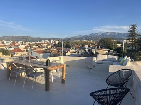 Filoi Rooftop Boutique House,5pax Villa in Chania