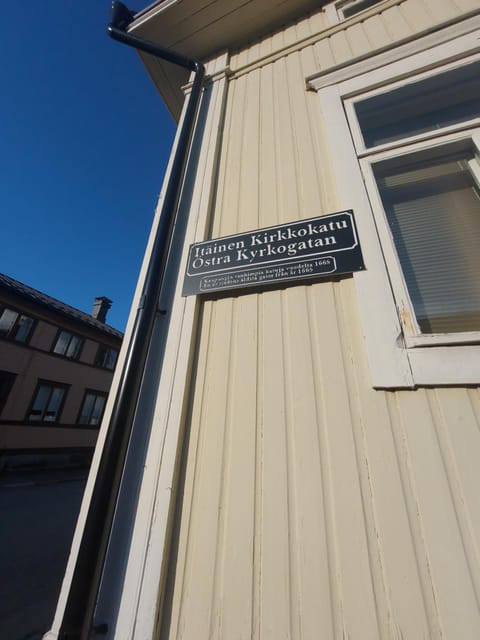 Day, Text overlay, Street view