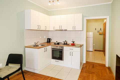 Kitchen or kitchenette, kitchen