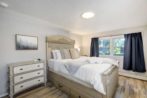 Vermijo Cottage Cozy Retreat Near OCC & Downtown Apartment in Old Colorado City