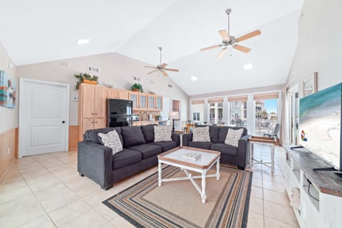 Almost Heaven House in West Beach