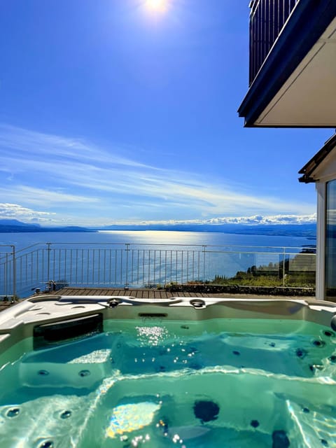 Natural landscape, Hot Tub, View (from property/room), Lake view, Mountain view