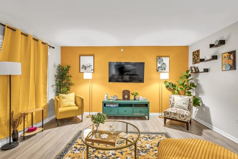 Communal lounge/ TV room