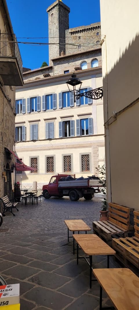 Property building, Day, Location