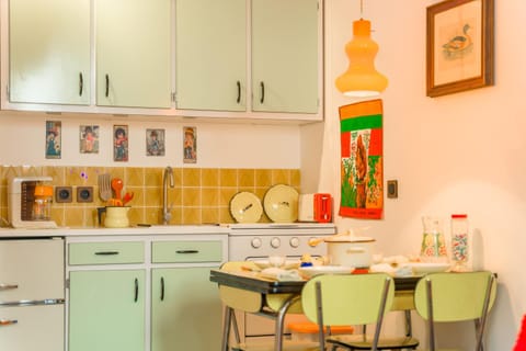 Les Seventies - Confort Vintage proche gare Apartment in Chambery