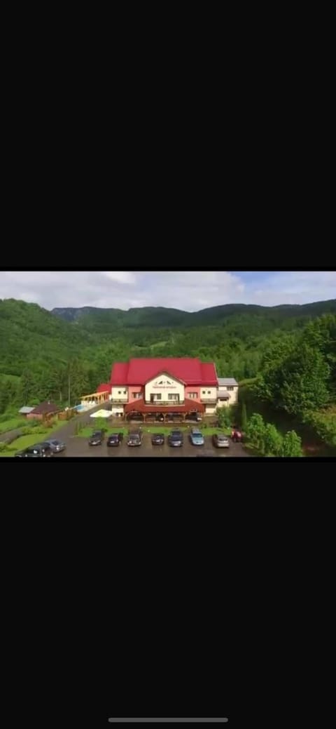 Property building, Natural landscape, Mountain view