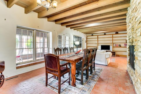 3 Mi to Zoo and Garden ABQ Home with Heated Pool! House in Albuquerque