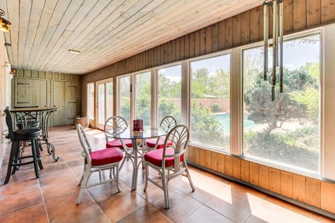 3 Mi to Zoo and Garden ABQ Home with Heated Pool! House in Albuquerque
