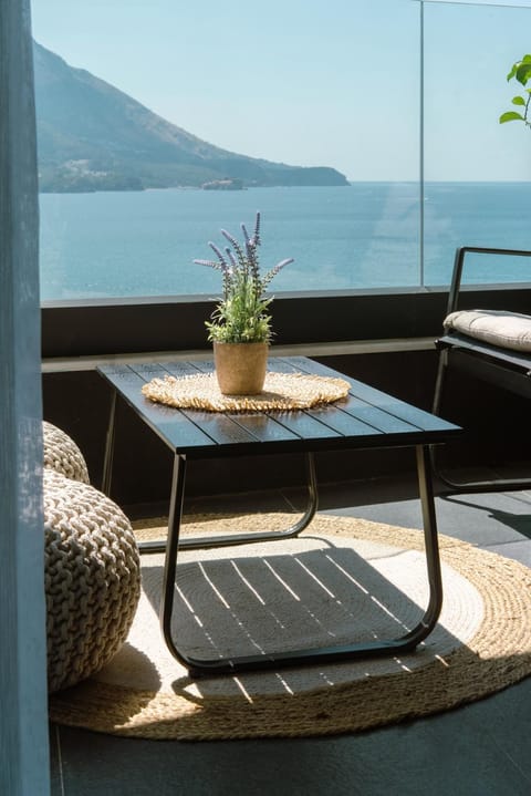Balcony/Terrace, Mountain view, Sea view