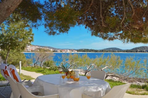 Day, Balcony/Terrace, Dining area, Beach, Sea view, Drinks