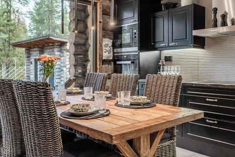 Day, Kitchen or kitchenette, Seating area, Dining area, stove