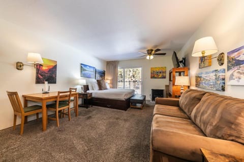 212 Bldg B condo Apartment in Donner Lake