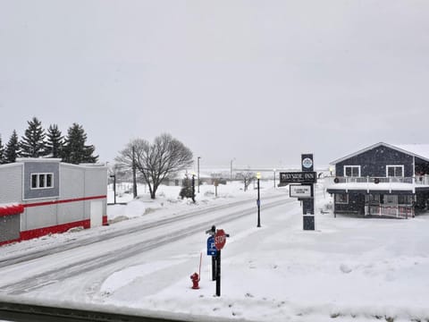 Pier Harbor #1 House in Saint Ignace