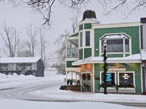 Pier Harbor #1 House in Saint Ignace