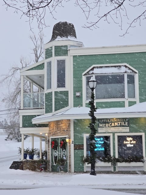 Pier Harbor #1 House in Saint Ignace