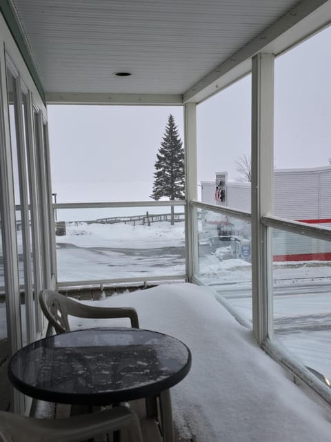 Pier Harbor #2 House in Saint Ignace