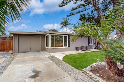 Seabreeze Bungalow House in Carlsbad