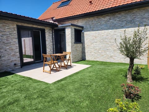 Patio, Garden, Garden, Balcony/Terrace, Garden view