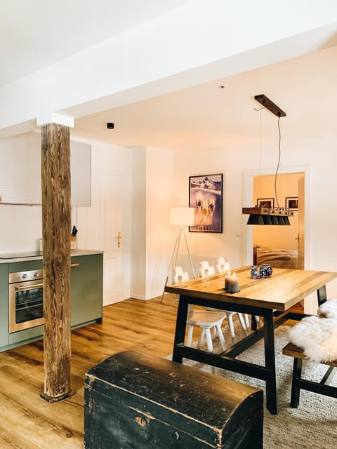 Dining area, kitchen