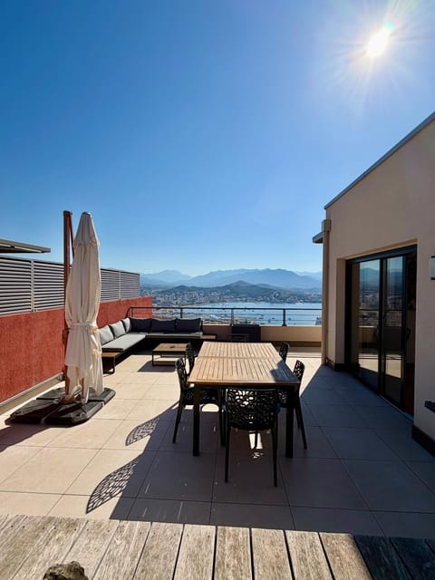 Patio, View (from property/room), Balcony/Terrace, Dining area, Sea view
