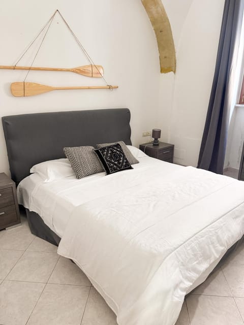 Kalma Brick Arch Apartment - Central & Authentic Apartment in Cagliari