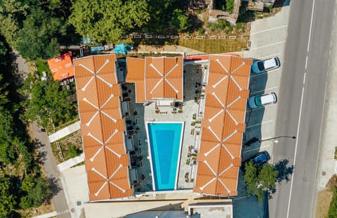 Property building, Day, Bird's eye view, Swimming pool, Parking
