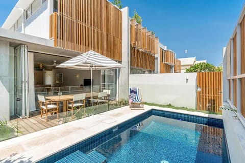 Garden, Swimming pool