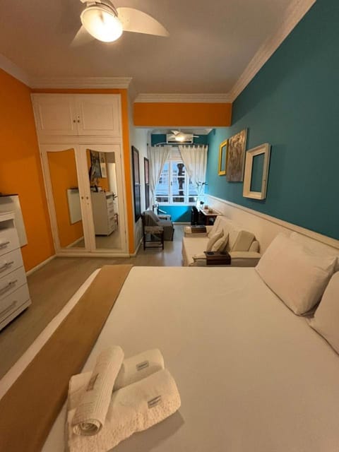 Bed, Living room, Photo of the whole room, Business facilities, Bedroom, locker, towels