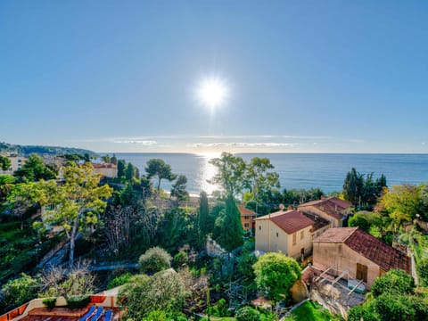 Studio 6 pers. avec Wi-Fi, vue mer - FR-1-827-28 Apartment in Roquebrune-Cap-Martin