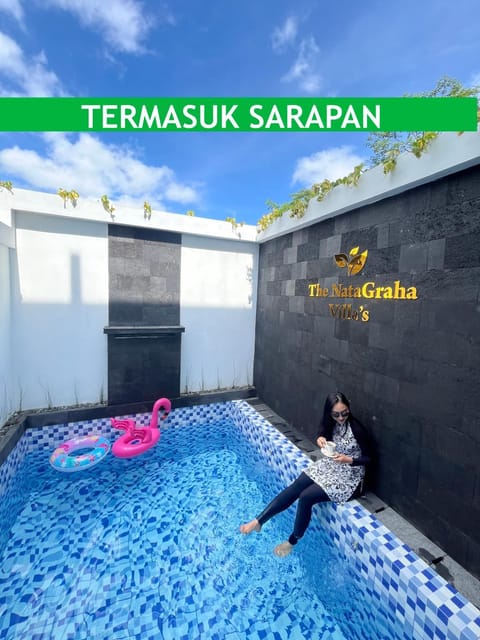 Property building, Swimming pool, Breakfast