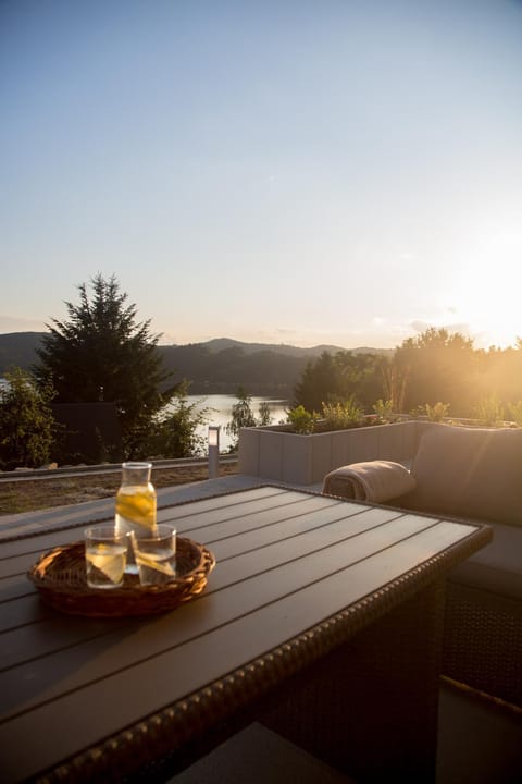Garden, Lake view