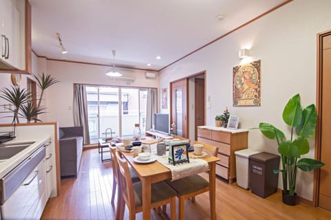 Kitchen or kitchenette, Living room, Dining area