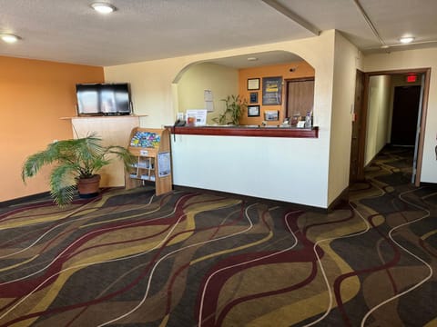 Scottish Inn & Suites - Eau Claire Motel in Eau Claire