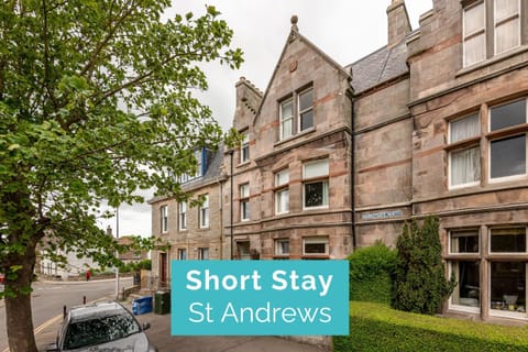 Property building, Facade/entrance, Off site