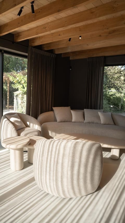 Communal lounge/ TV room, Seating area