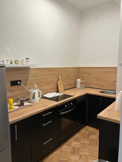 Coffee/tea facilities, Kitchen or kitchenette