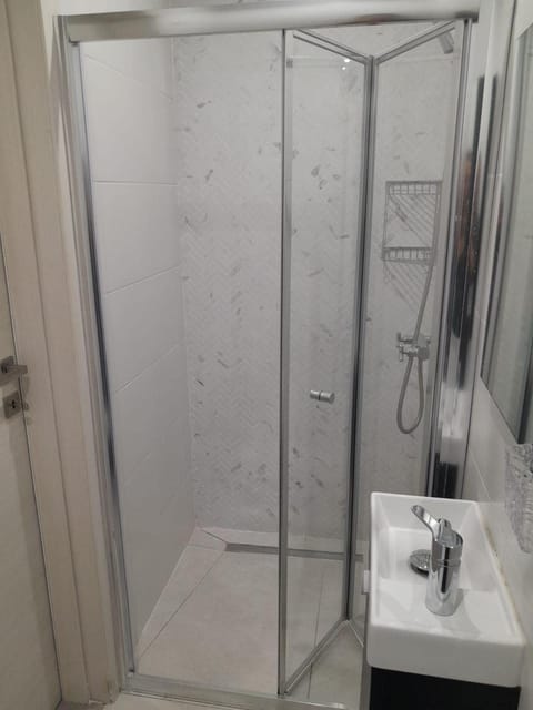 Xemxija Sea-Side Maisonette Apartment in Saint Paul's Bay