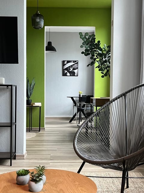 TV and multimedia, Seating area