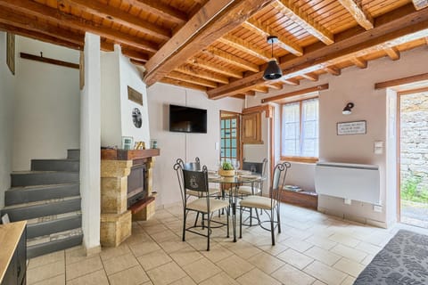 TV and multimedia, Dining area