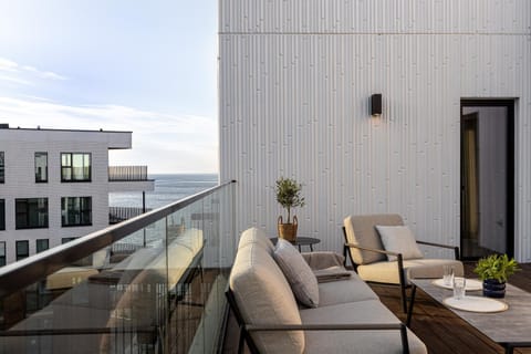 View (from property/room), Balcony/Terrace, Seating area, Sea view