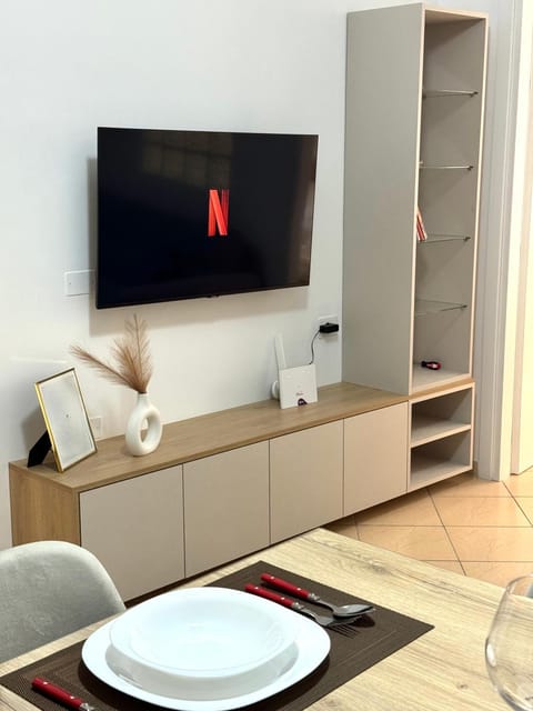 Communal lounge/ TV room, TV and multimedia