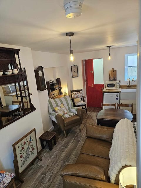 Time Stands Still Cottage House in Carrickfergus