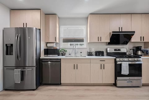 Daly city 3B Home Great location House in Daly City