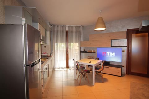TV and multimedia, Kitchen or kitchenette, Dining area, oven